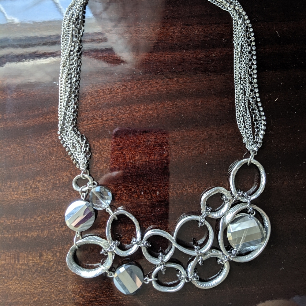 Costume jewelry necklace